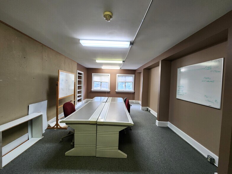 More Photos Of 303 Gunderman Rd, Spencer Manufacturing For Sale