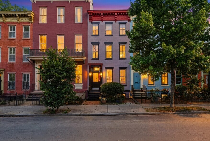 Primary Photo Of 313 C St SE, Washington Multifamily For Sale