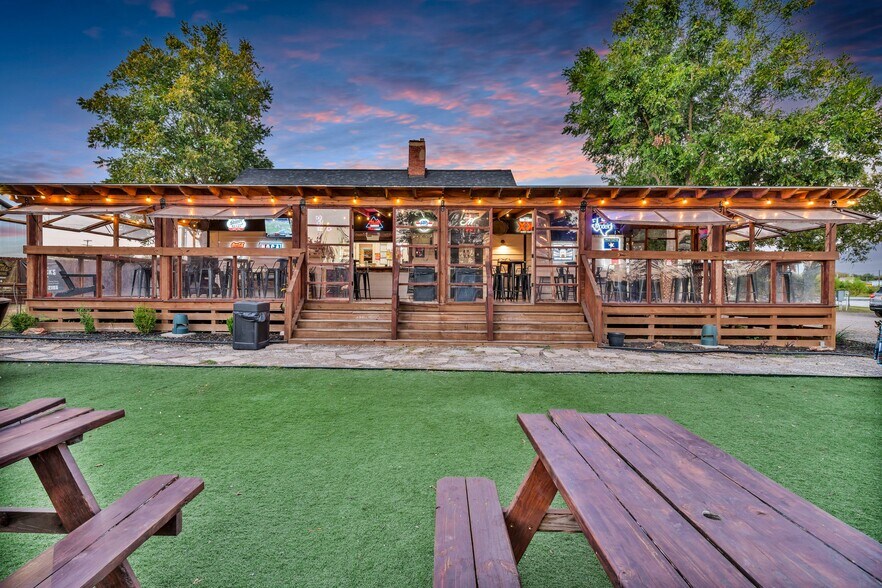 More Photos Of 209 W State Highway 171, Godley Restaurant For Sale