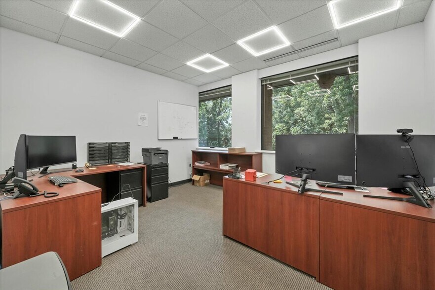 More Photos Of 180 Summit Ave, Montvale Medical For Lease