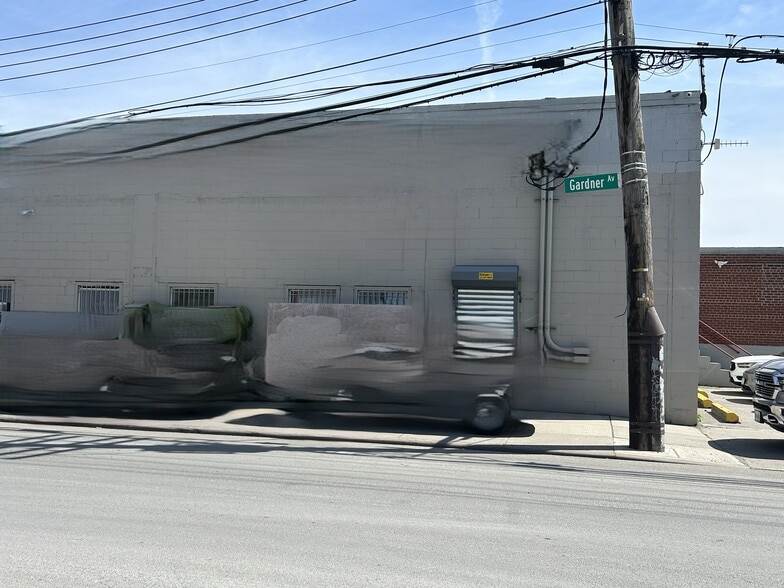 More Photos Of 251 Lombardy St, Brooklyn Warehouse For Lease