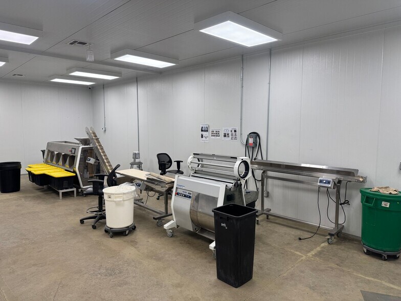 More Photos Of 5750 DENALI Ln, Caliente Manufacturing For Sale