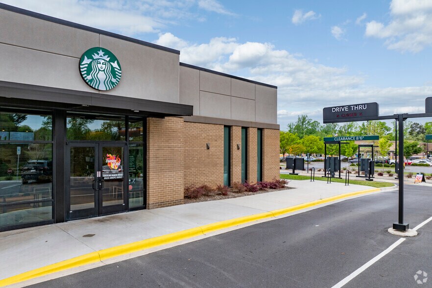 More Photos Of 2395 Springs Rd NE, Hickory Freestanding For Sale