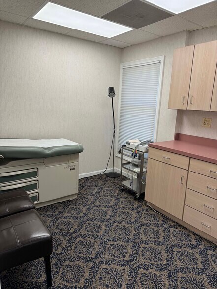 More Photos Of 6 Auer Ct, East Brunswick Office For Sale