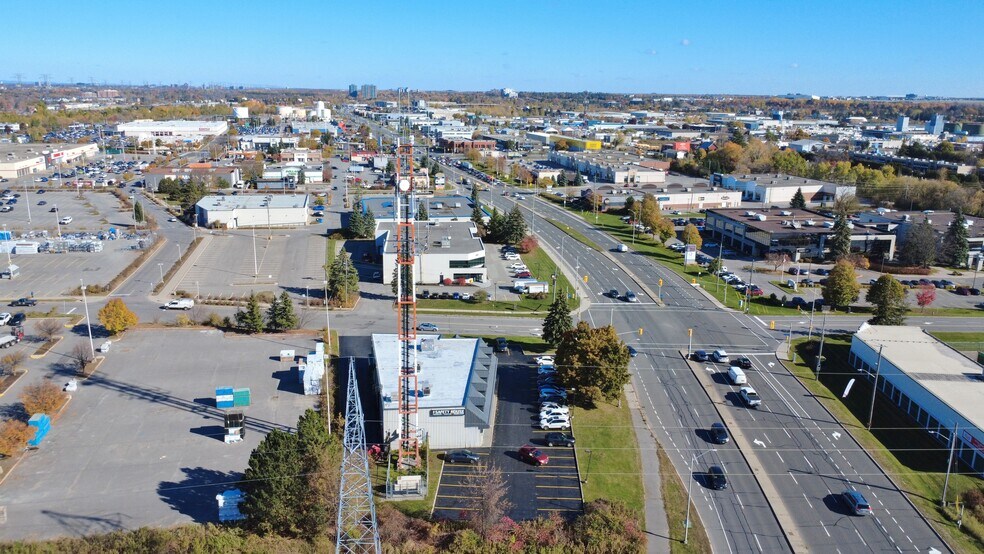 More Photos Of 595 W Hunt Club Rd, Ottawa General Retail For Sale