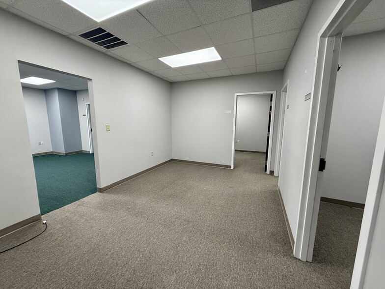 More Photos Of 142 Aqua Shed Ct, Aberdeen Flex For Lease