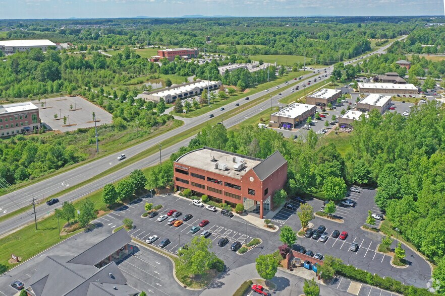 More Photos Of 4035 Premier Dr, High Point Office For Lease