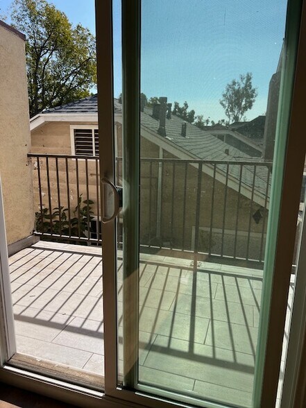 More Photos Of 839 N Summit Ave, Pasadena Apartments For Sale