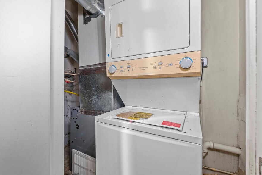 More Photos Of 1407 McCulloh St, Baltimore Apartments For Sale