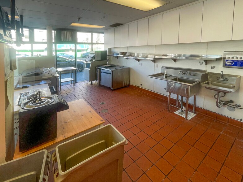 More Photos Of 638 Webster St, Oakland Office For Sale