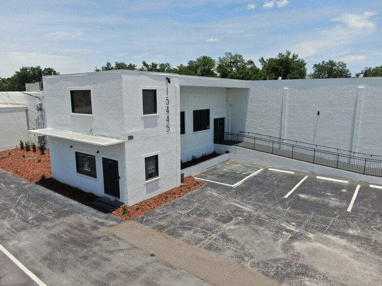 More Photos Of 15445 N Nebraska Ave, Lutz Warehouse For Lease