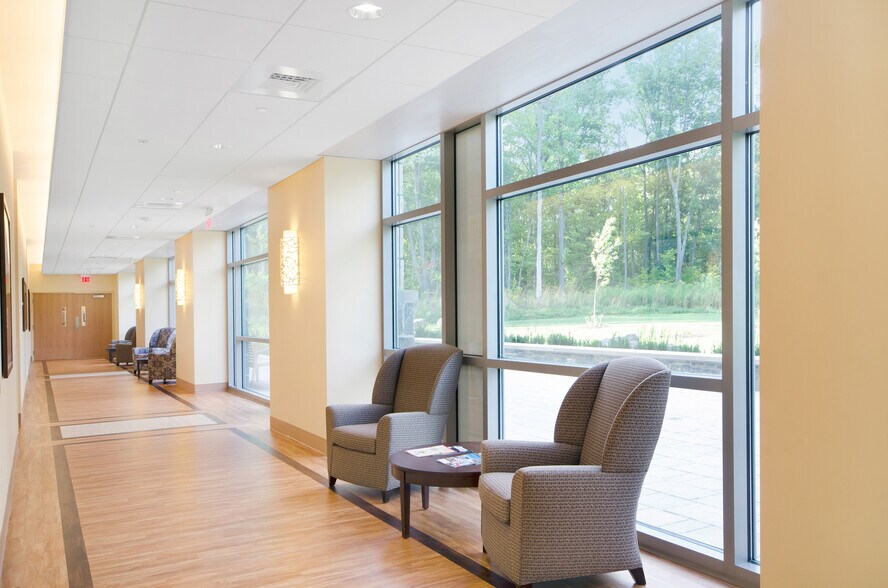 More Photos Of 201 N Mountain Rd, Plainville Medical For Lease
