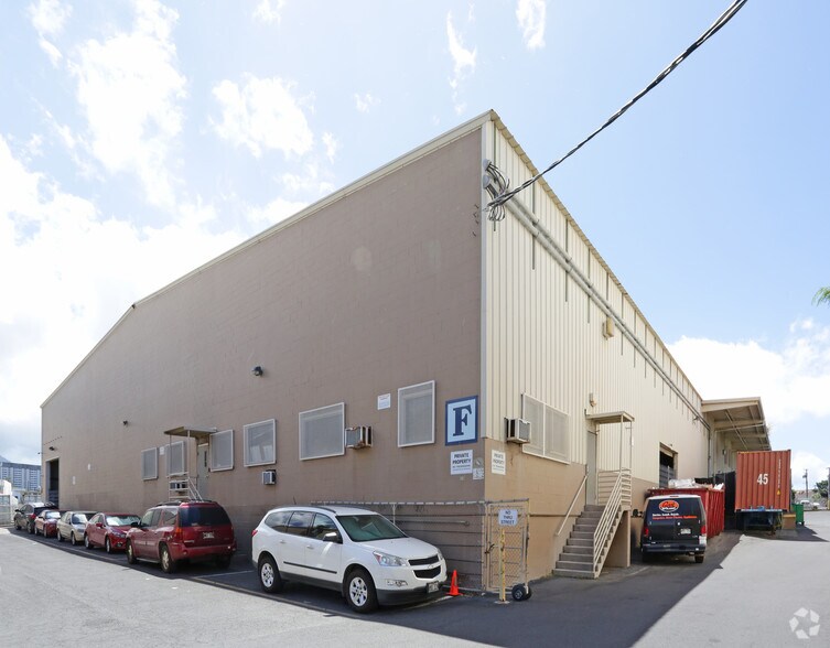 More Photos Of 2312 Kamehameha Hwy, Honolulu Warehouse For Lease