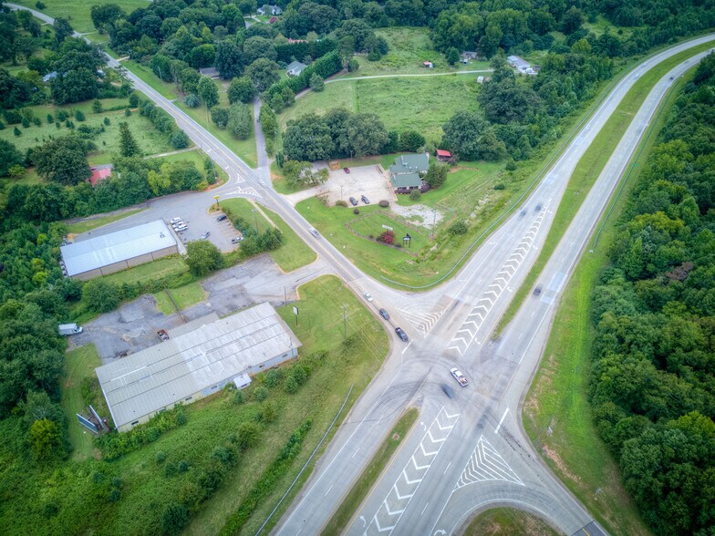 More Photos Of 386 Highway 82 S, Jefferson Restaurant For Sale