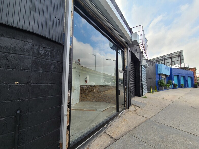 More Photos Of 286-294 Hamilton Ave, Brooklyn Warehouse For Lease