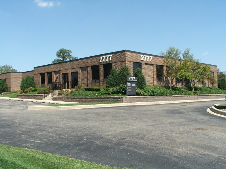 Primary Photo Of 2777 Finley Rd, Downers Grove Office For Lease