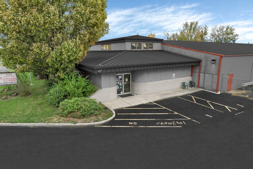 More Photos Of 850 Kaderly Dr, Columbus Warehouse For Lease