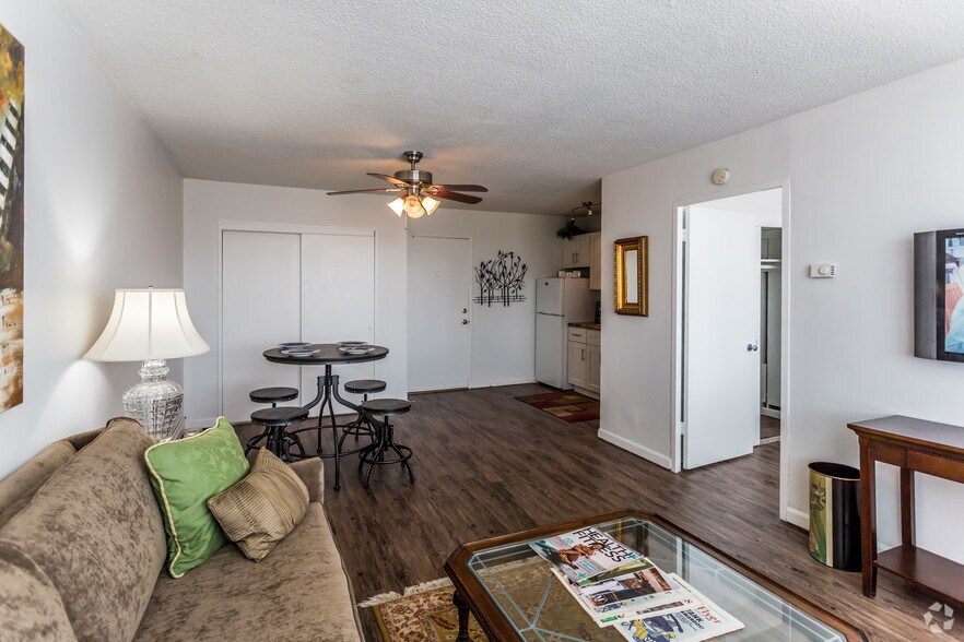 More Photos Of 57 N Somerville St, Memphis Apartments For Sale