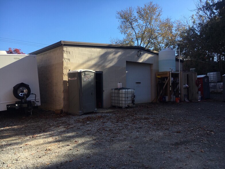 More Photos Of 1405 Shannon Bradley Rd, Gastonia Warehouse For Lease