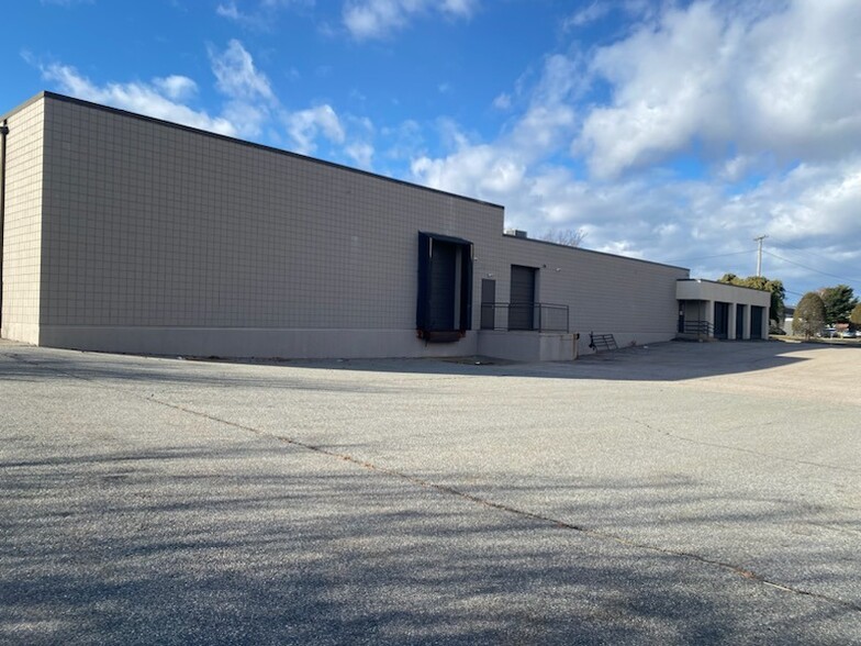 Primary Photo Of 16 Stafford Ct, Cranston Light Manufacturing For Lease