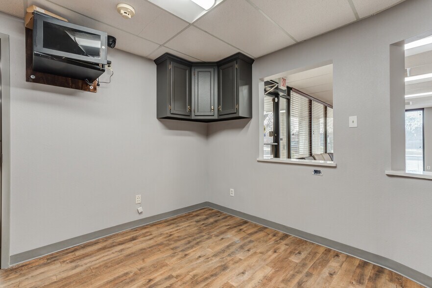 More Photos Of 3508 22nd Pl, Lubbock Medical For Sale