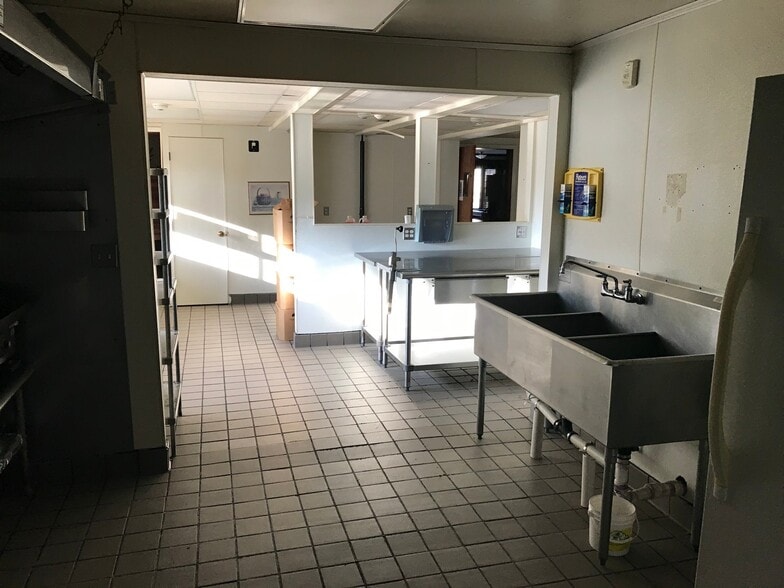 More Photos Of 1454 State Route 30, Wells Specialty For Sale