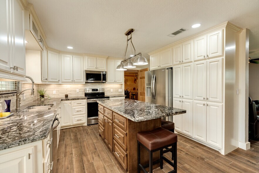 More Photos Of 27427 Highway 36, Damon Land For Sale