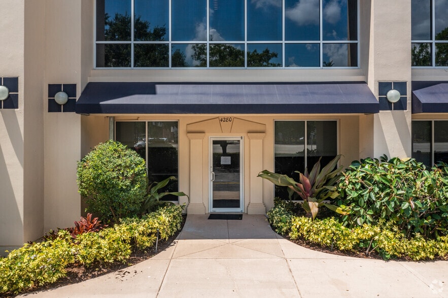 More Photos Of 4280 Tamiami Trl E, Naples Medical For Lease