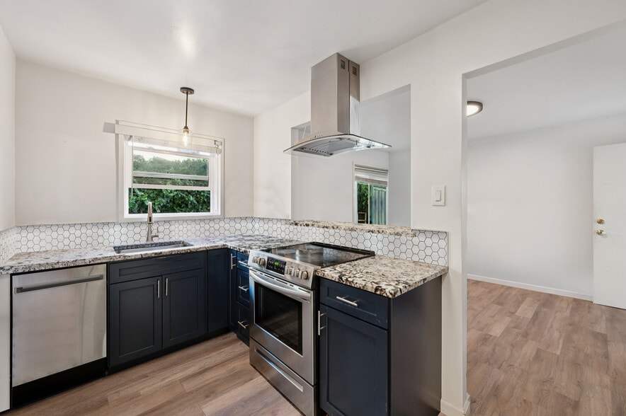 More Photos Of 1851 2nd St, San Rafael Apartments For Sale