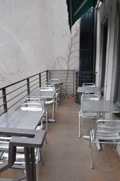 More Photos Of 5909 71st Ave, Ridgewood Restaurant For Lease