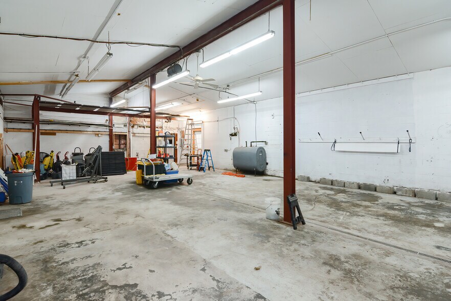 More Photos Of 152 Milford St, Upton Loft Creative Space For Sale