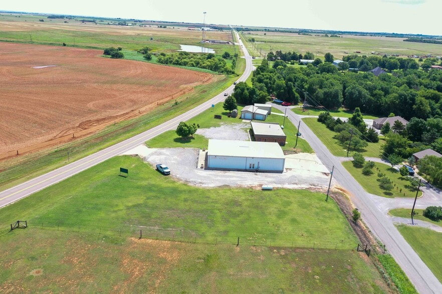 More Photos Of 16776 State Highway 33, Kingfisher Warehouse For Sale