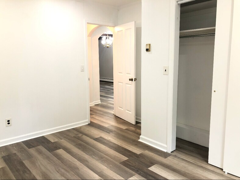 More Photos Of 2412 Boston Post Rd, Larchmont Apartments For Sale