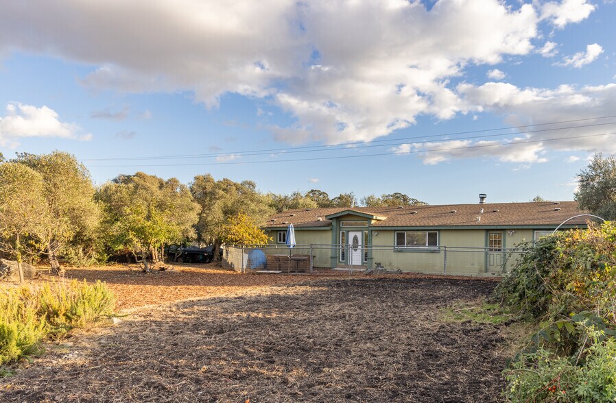 More Photos Of 3106 Golden Gate Dr, Napa Flex For Sale