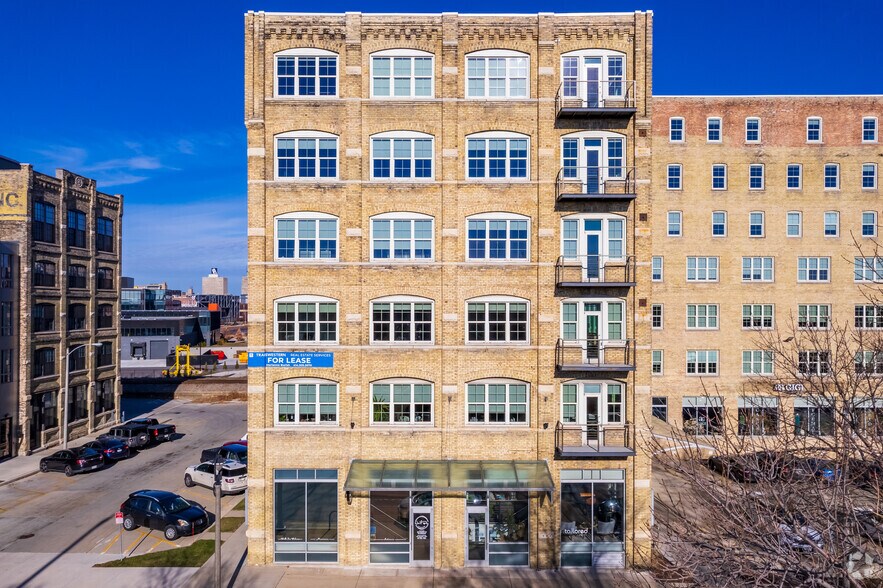 More Photos Of 234 W Florida St, Milwaukee Office For Lease