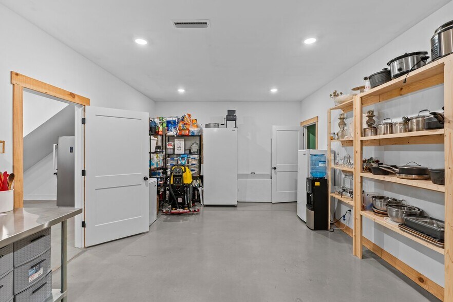 More Photos Of 11179 County Road 1, Enterprise Flex For Sale