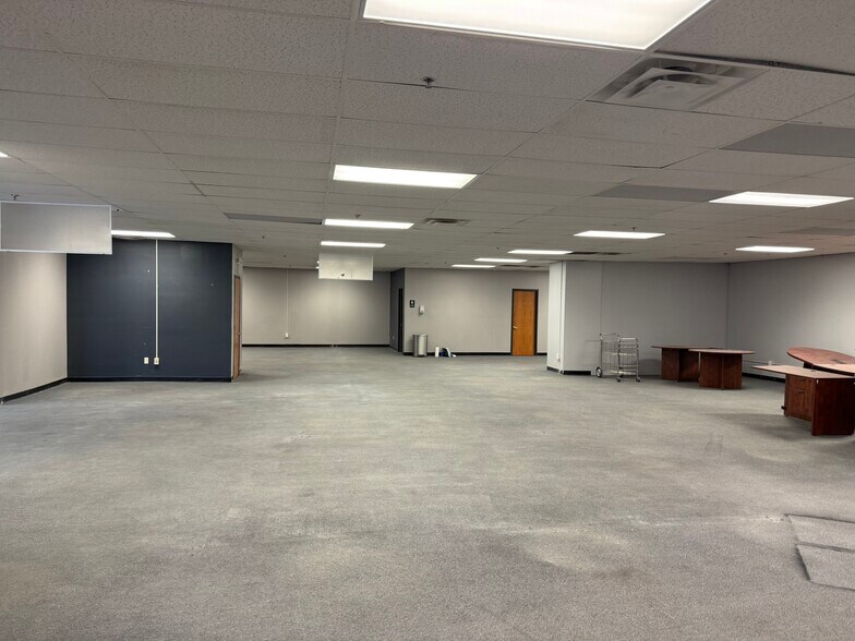 More Photos Of 11 E Church St, Marshalltown Unknown For Sale