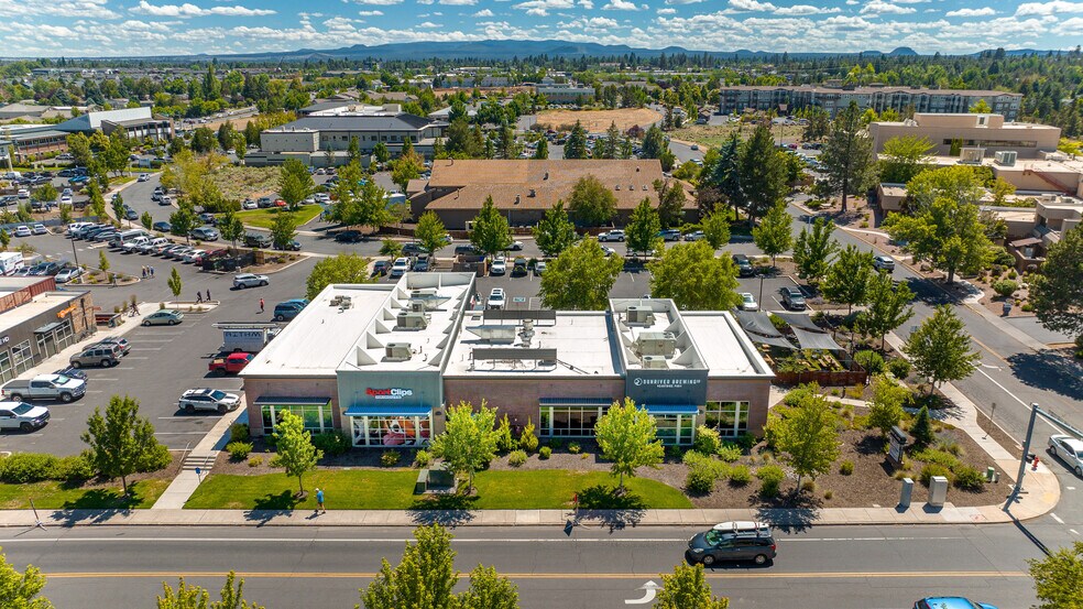 More Photos Of 1500 NE Cushing Dr, Bend Restaurant For Lease