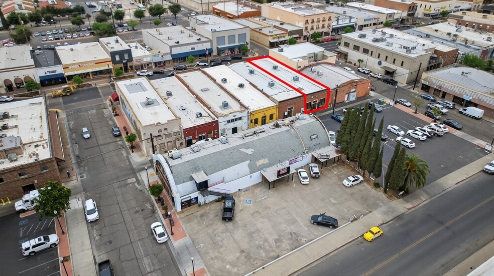 More Photos Of 122-126 N Main St, Porterville Freestanding For Lease