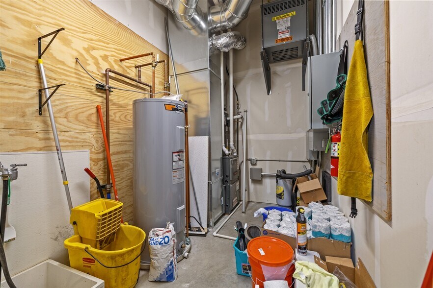 More Photos Of 7051 Highway 2 and 52 W, Minot Warehouse For Sale