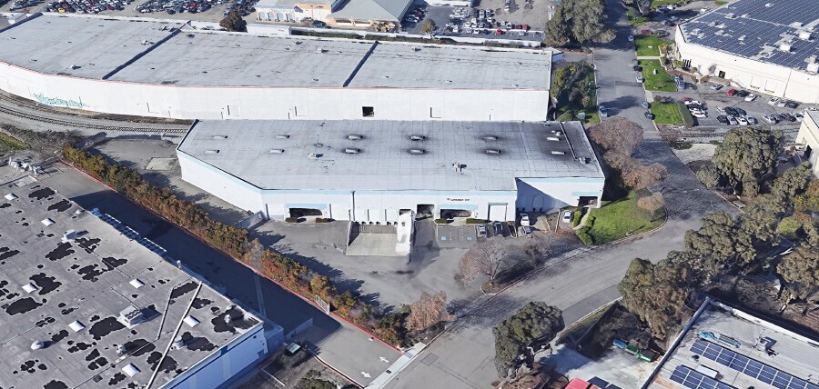 More Photos Of 20175-20187 Mack St, Hayward Warehouse For Lease