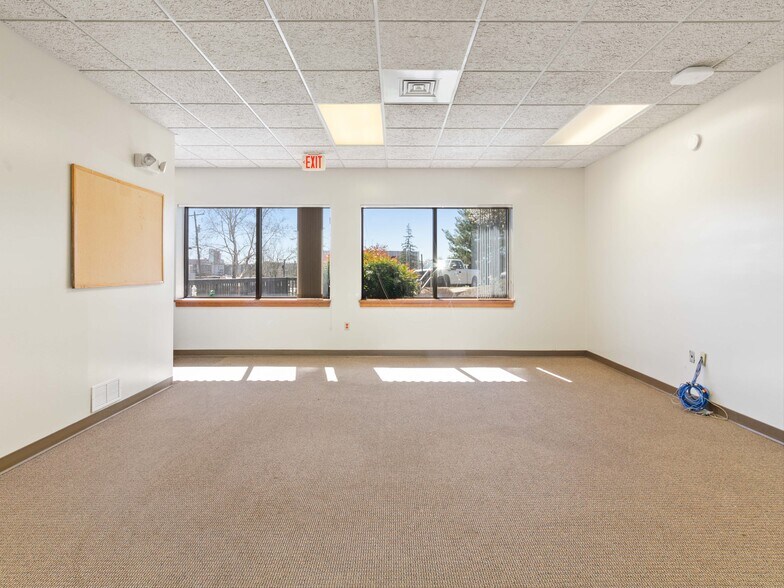 More Photos Of 86 Asheland Ave, Asheville Medical For Lease