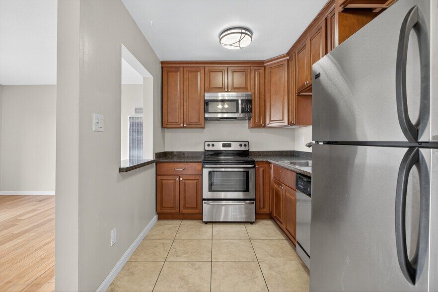 More Photos Of 273 Macarthur Blvd, Oakland Apartments For Sale