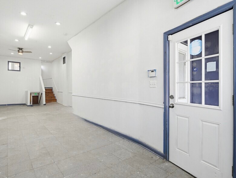 More Photos Of 2712 Pennsylvania Ave, Baltimore Storefront Retail Residential For Lease