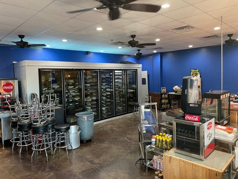 More Photos Of 1330 Broadway St, Pearland Storefront Retail Office For Lease