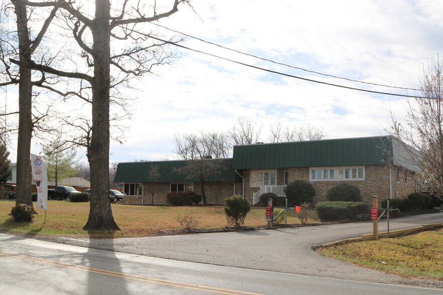 More Photos Of 7146 Montevideo Rd, Jessup Industrial For Sale