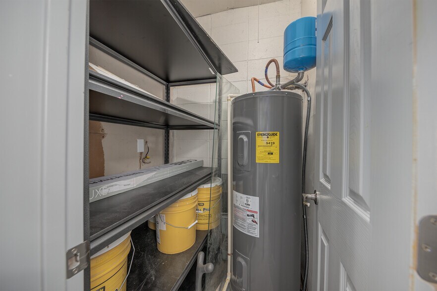 More Photos Of 361 SW 12th St, Ontario Specialty For Sale