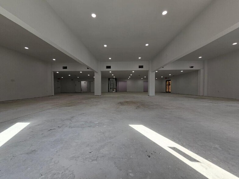 More Photos Of 1940 7th Ave S, Saint Petersburg Medical For Lease