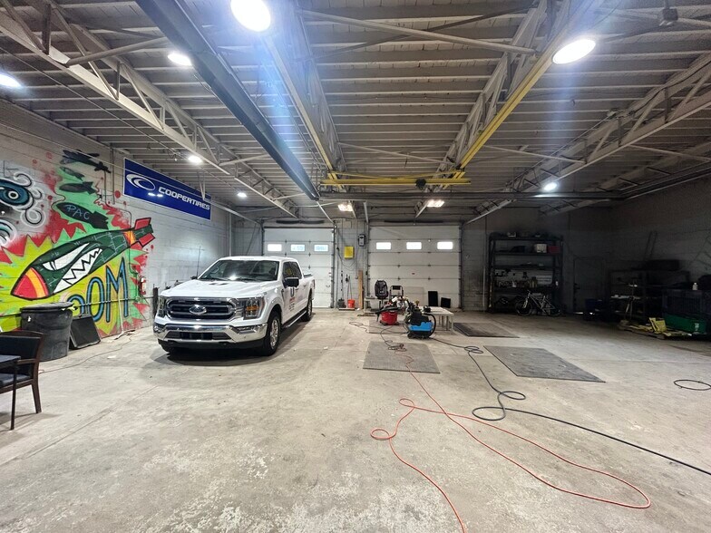 More Photos Of 4516 Van Dyke Rd, Almont Warehouse For Lease