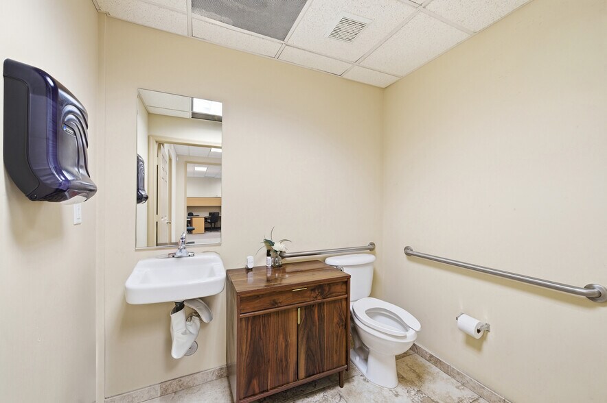 More Photos Of 11784 W Sample Rd, Coral Springs Office For Sale